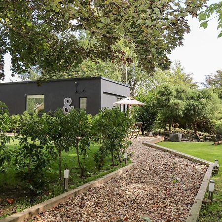 Vila Kub House Tring Exteriér fotografie
