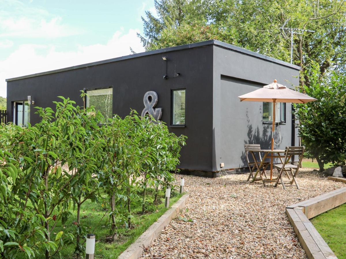 Vila Kub House Tring Exteriér fotografie